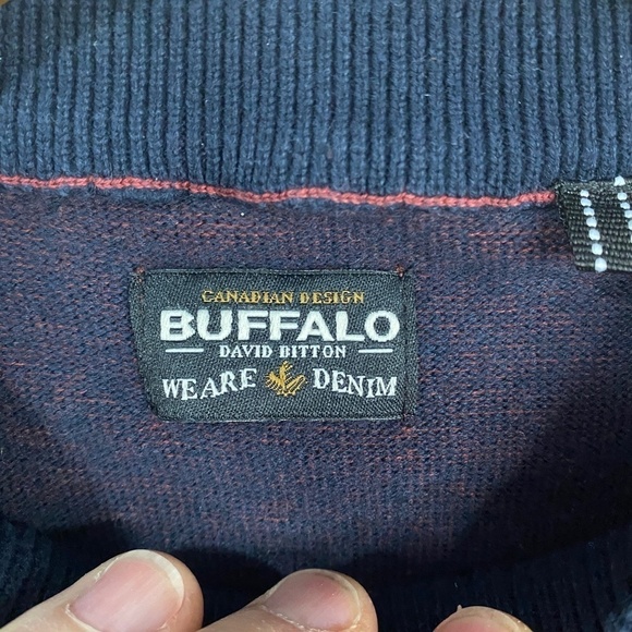 Buffalo David Bitton Men's Crewneck Sweater Burgundy Size Medium‎ Elbow Patches - Picture 2 of 11